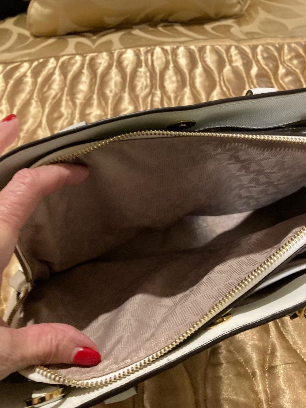 MICHAEL KORS Tote White Leather with Removable Strap and Bag - Stunning! - Picture 8 of 14